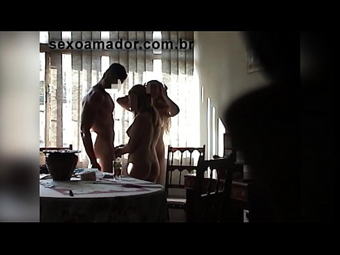 ❤️ Сексуални пријатељи позивају џиновског мушкарца и тројку са њим ❌ Порно код нас ❤